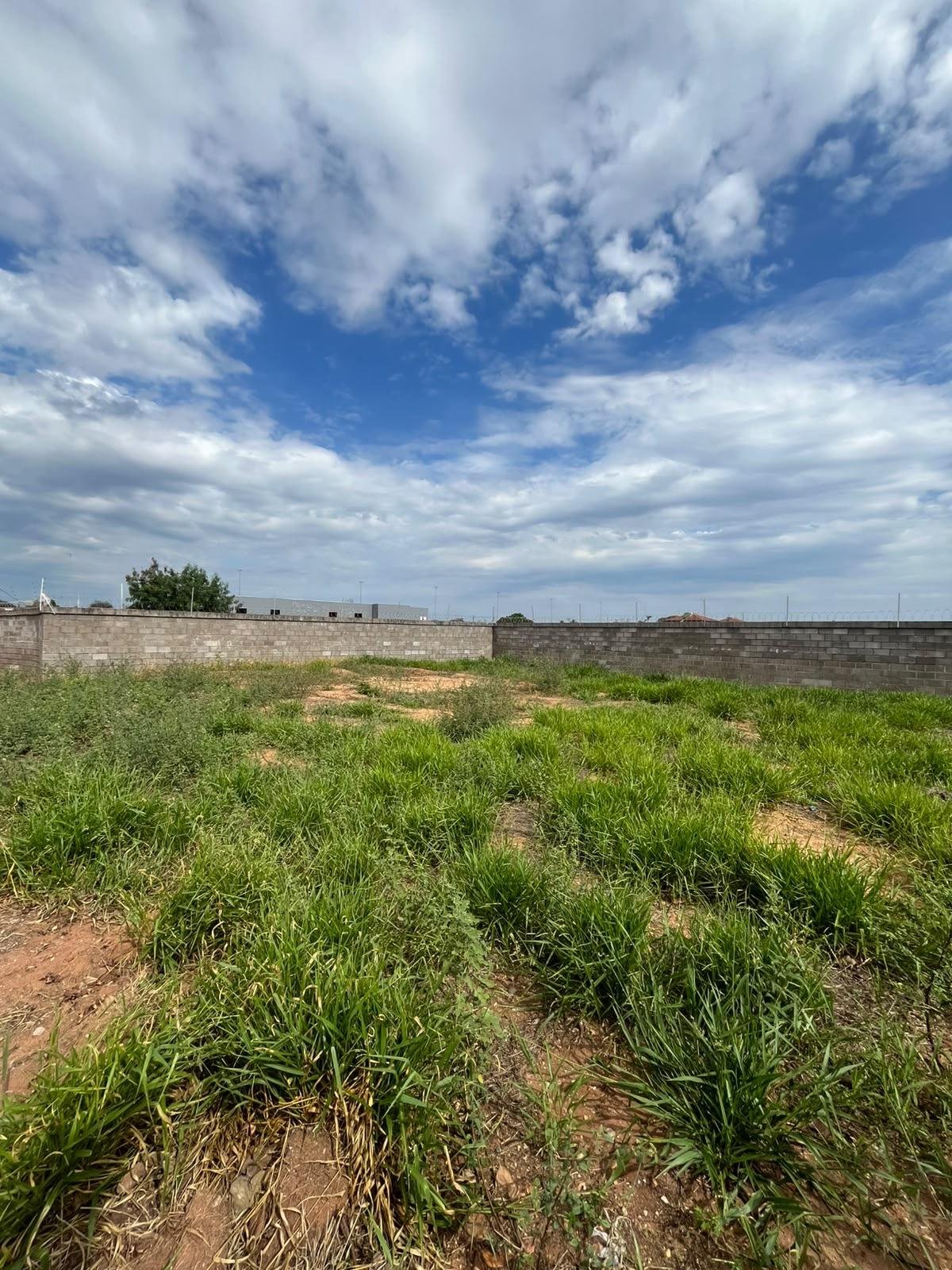 Terreno à venda – Condomínio Terraville