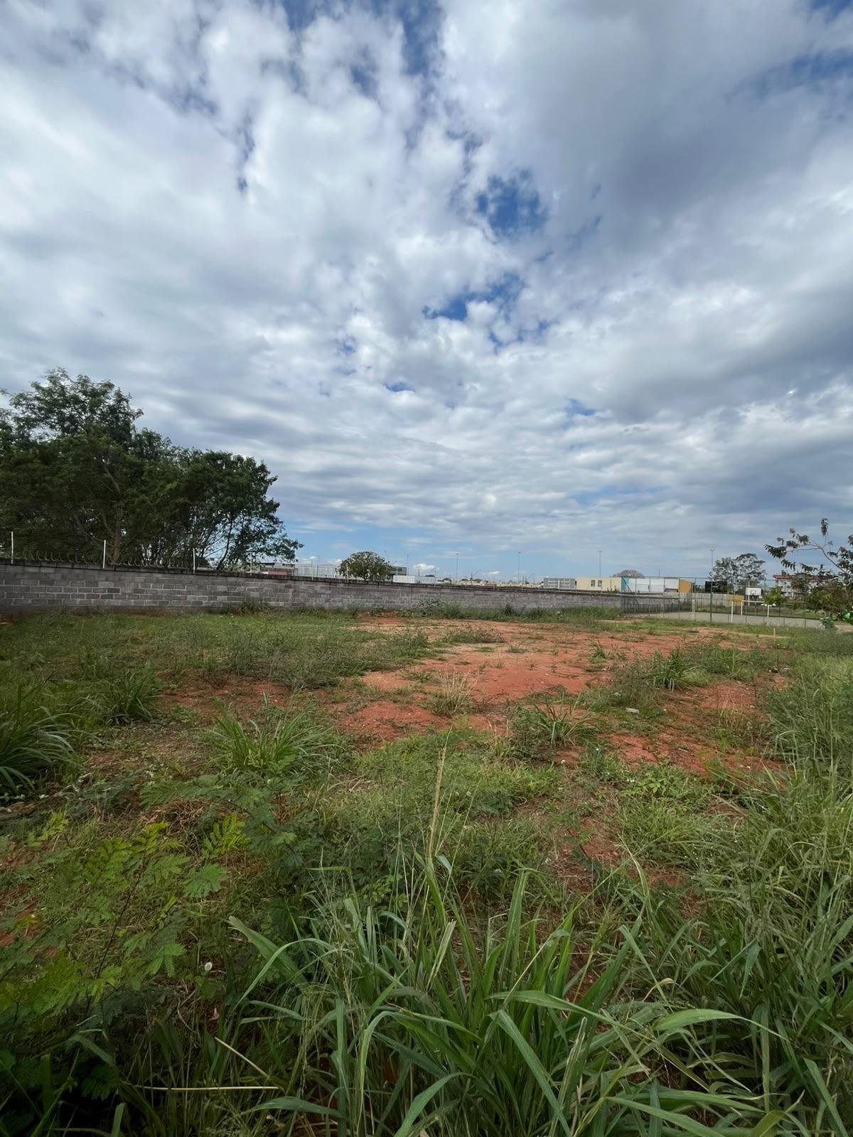 Terreno à venda – Condomínio Terraville