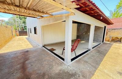 Casa usada à venda – Santa Luzia
